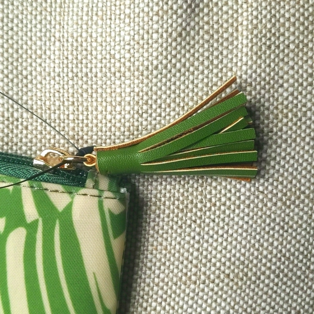 ✨NWT Large Chico's Pouch - Picture 4 of 6
